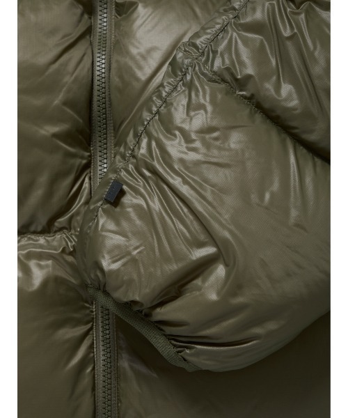 DAIWA PIER39(ダイワピア39)の「DAIWA PIER39 TECH ULTRA LIGHT DOWN JACKET BW-45025W(ダウンジャケット/コート・メンズ・ライトグレー/オリーブ/ブラック/シルバー・X-LARGE/LARGE/SMALL/MEDIUM)」の6枚目の写真