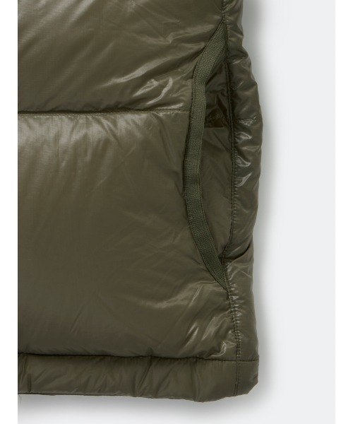 DAIWA PIER39(ダイワピア39)の「DAIWA PIER39 TECH ULTRA LIGHT DOWN JACKET BW-45025W(ダウンジャケット/コート・メンズ・ライトグレー/オリーブ/ブラック/シルバー・X-LARGE/LARGE/SMALL/MEDIUM)」の7枚目の写真
