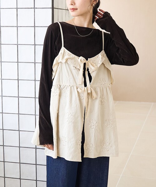 coen(コーエン)の「3Dフラワー刺繍 コーデュロイキャミソール【インフルエンサー紹介アイテム】(キャミソール・レディース・ブラウン/ナチュラル/ブラック・FREE)」の1枚目の写真