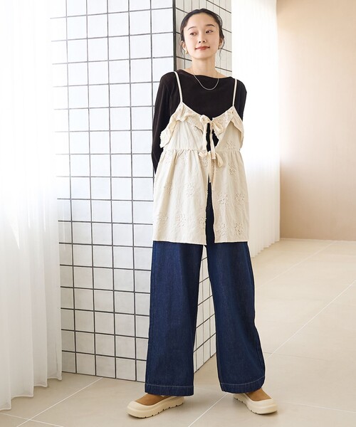 coen(コーエン)の「3Dフラワー刺繍 コーデュロイキャミソール【インフルエンサー紹介アイテム】(キャミソール・レディース・ブラウン/ナチュラル/ブラック・FREE)」の12枚目の写真