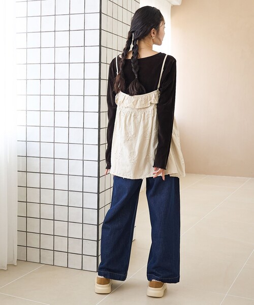 coen(コーエン)の「3Dフラワー刺繍 コーデュロイキャミソール【インフルエンサー紹介アイテム】(キャミソール・レディース・ブラウン/ナチュラル/ブラック・FREE)」の13枚目の写真