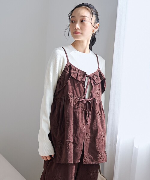 coen(コーエン)の「3Dフラワー刺繍 コーデュロイキャミソール【インフルエンサー紹介アイテム】(キャミソール・レディース・ブラウン/ナチュラル/ブラック・FREE)」の14枚目の写真