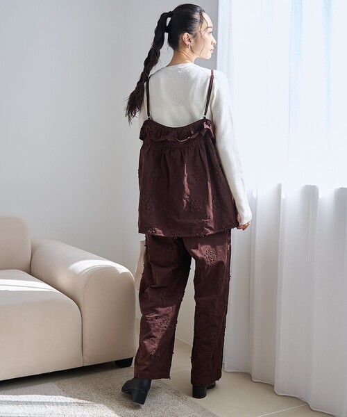 coen(コーエン)の「3Dフラワー刺繍 コーデュロイキャミソール【インフルエンサー紹介アイテム】(キャミソール・レディース・ブラウン/ナチュラル/ブラック・FREE)」の17枚目の写真