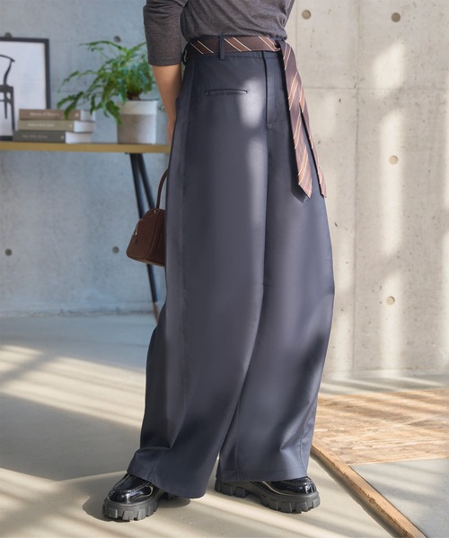 KOBE LETTUCE(コウベレタス)の「ネクタイ風ベルト付きカーブパンツ(その他パンツ・レディース・グレー/ブラウン/ネイビー・M/PM)」の7枚目の写真