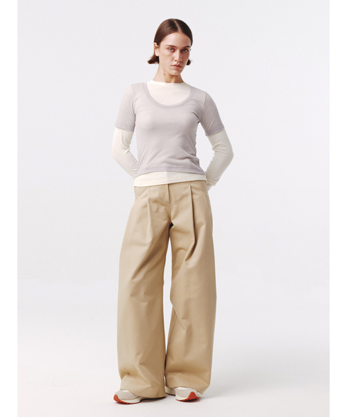 Kijun(キジュン)の「Curved Seam Wide Pants Beige(スラックス・レディース・その他・SMALL/MEDIUM/LARGE)」の3枚目の写真