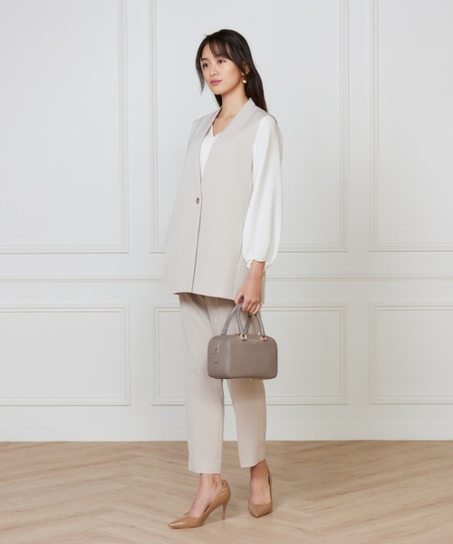 INED（イネド）の「BUBBLESジャガードVネックブラウス（シャツ/ブラウス・レディース・オフホワイト/ネイビー・9号/11号）」の6枚目の写真