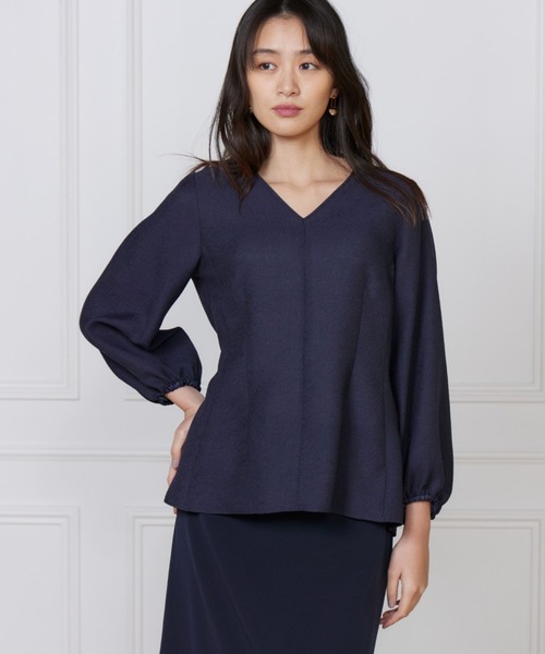 INED（イネド）の「BUBBLESジャガードVネックブラウス（シャツ/ブラウス・レディース・オフホワイト/ネイビー・9号/11号）」の19枚目の写真