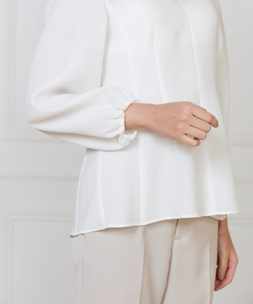 INED（イネド）の「BUBBLESジャガードVネックブラウス（シャツ/ブラウス・レディース・オフホワイト/ネイビー・9号/11号）」の15枚目の写真