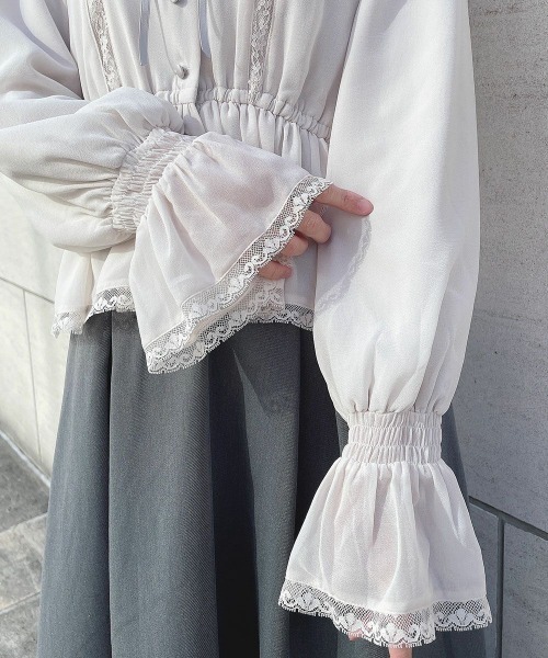 an another angelus（アンアナザーアンジェラス）の「レース使いダブルラッフル衿ブラウス（シャツ/ブラウス・レディース・オフホワイト/ピンクベージュ・FREE）」の22枚目の写真