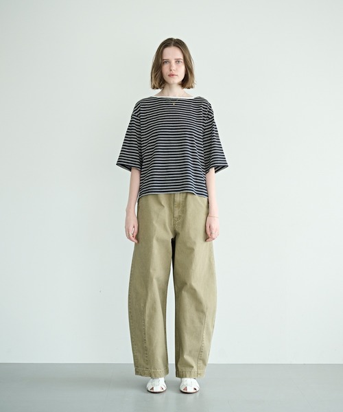 kha:ki（カーキ）の「「KHA:KI / カーキ」マルチストライプ トップ（Tシャツ/カットソー・レディース・オフホワイト/ブラック/マスタード・1）」の11枚目の写真