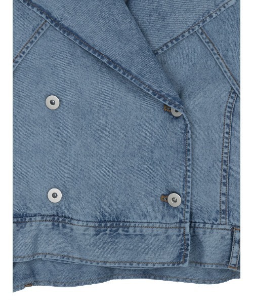 Ameri(アメリ)の「TENCEL DENIM SHORT TRENCH COAT(トレンチコート・レディース・ベージュ/ブラック/ブルー・SMALL/MEDIUM)」の17枚目の写真