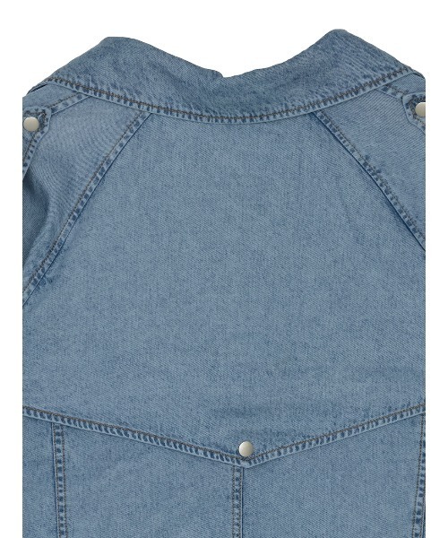 Ameri(アメリ)の「TENCEL DENIM SHORT TRENCH COAT(トレンチコート・レディース・ベージュ/ブラック/ブルー・SMALL/MEDIUM)」の19枚目の写真