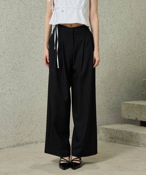 ARI(アリ)の「TOMO WIDE SLACKS / BLACK(スラックス・レディース・ブラック・SMALL/MEDIUM)」の1枚目の写真