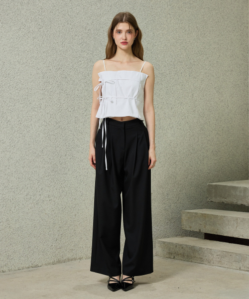 ARI(アリ)の「TOMO WIDE SLACKS / BLACK(スラックス・レディース・ブラック・SMALL/MEDIUM)」の2枚目の写真