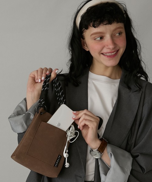 BONLECILL Marche(ボンルシールマルシェ)の「【BONLECILL Marche】2wayパラコードショルダーバッグ(ショルダーバッグ・レディース・アイボリー/ブラック/ブラウン・FREE)」の10枚目の写真