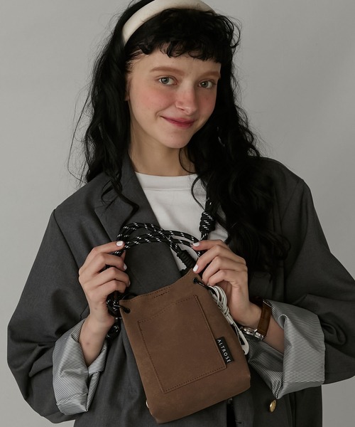 BONLECILL Marche(ボンルシールマルシェ)の「【BONLECILL Marche】2wayパラコードショルダーバッグ(ショルダーバッグ・レディース・アイボリー/ブラック/ブラウン・FREE)」の16枚目の写真