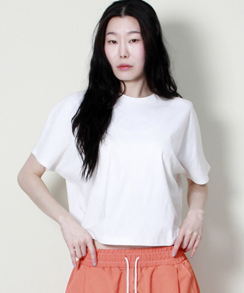 DEMARC(ドゥマーク)の「ソリッドセミクロップフレンチハーフスリーブTシャツアイボリー(Tシャツ/カットソー・レディース・その他・LARGE/MEDIUM)」の2枚目の写真
