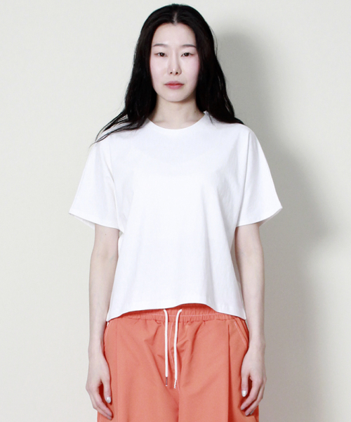 DEMARC(ドゥマーク)の「ソリッドセミクロップフレンチハーフスリーブTシャツアイボリー(Tシャツ/カットソー・レディース・その他・LARGE/MEDIUM)」の8枚目の写真