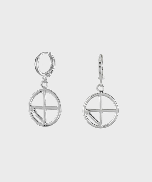 NONENON(ノンノン)の「COMPASS DROP EAR(ピアス(両耳用)・レディース・その他・FREE)」の1枚目の写真