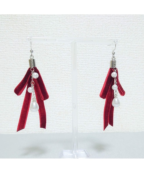 tone（トーン）の「【SunnyBOX】リボンとパールのピアス(MA)（ピアス（両耳用）・レディース・ブラック/ホワイト/レッド・FREE）」の6枚目の写真