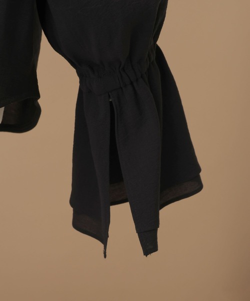 A part by（アパートバイ）の「【セレモニー】Ｃ＊アシメフリルブラウス（シャツ/ブラウス・レディース・ブラック/オフホワイト/アイボリー・FREE）」の9枚目の写真