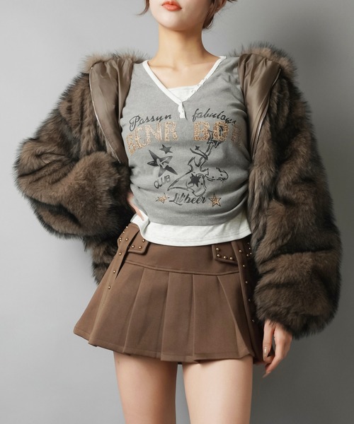 SPINNS(スピンズ)の「ヘンリーネック×重ね着風ガールズストリートトップス(Tシャツ/カットソー・レディース・チャコール/ブラウン/グレー/アイボリー・ONESIZE)」の10枚目の写真