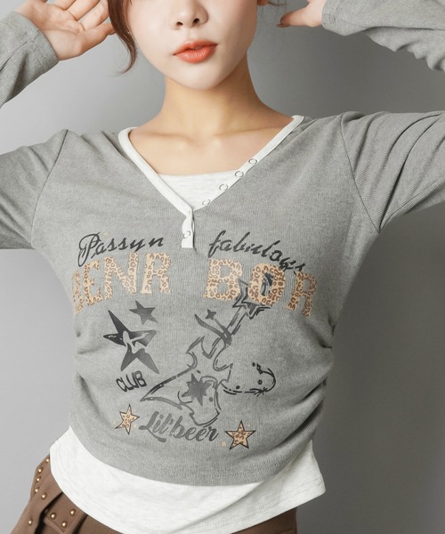 SPINNS(スピンズ)の「ヘンリーネック×重ね着風ガールズストリートトップス(Tシャツ/カットソー・レディース・チャコール/ブラウン/グレー/アイボリー・ONESIZE)」の7枚目の写真