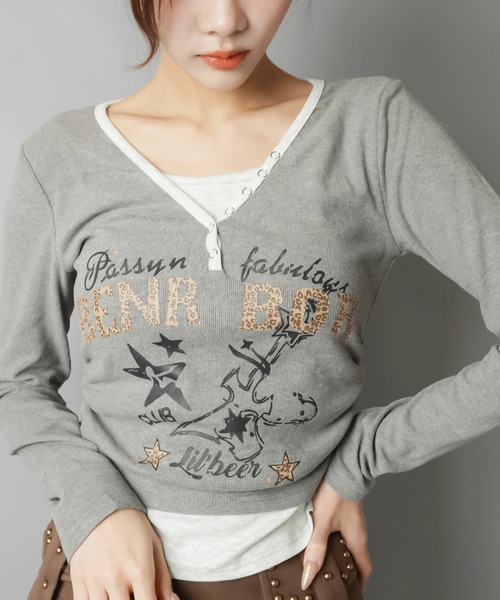SPINNS(スピンズ)の「ヘンリーネック×重ね着風ガールズストリートトップス(Tシャツ/カットソー・レディース・チャコール/ブラウン/グレー/アイボリー・ONESIZE)」の6枚目の写真