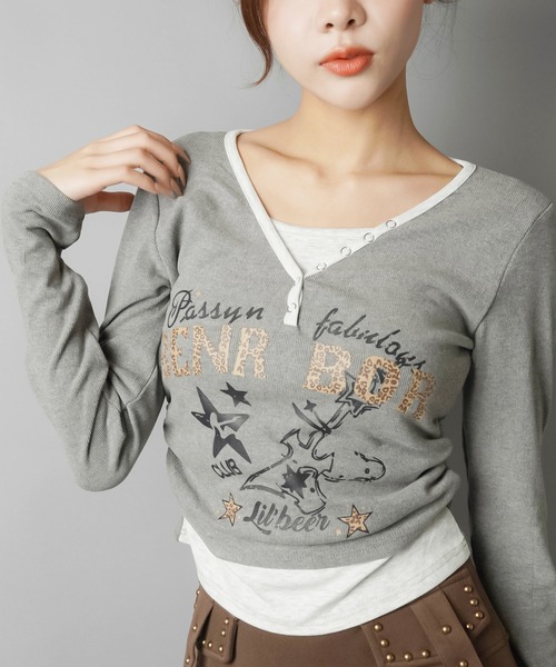 SPINNS(スピンズ)の「ヘンリーネック×重ね着風ガールズストリートトップス(Tシャツ/カットソー・レディース・チャコール/ブラウン/グレー/アイボリー・ONESIZE)」の5枚目の写真