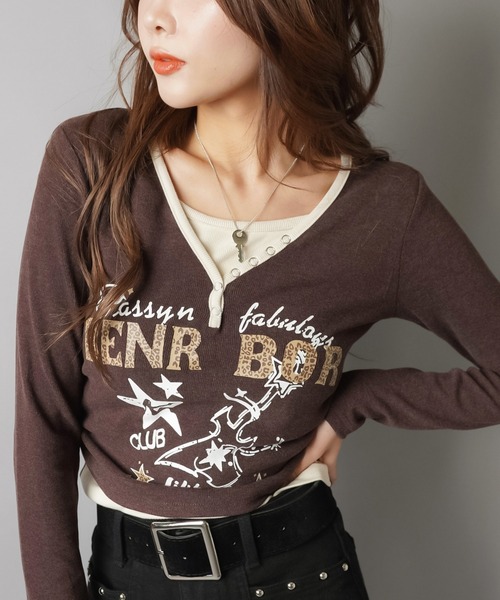 SPINNS(スピンズ)の「ヘンリーネック×重ね着風ガールズストリートトップス(Tシャツ/カットソー・レディース・チャコール/ブラウン/グレー/アイボリー・ONESIZE)」の13枚目の写真