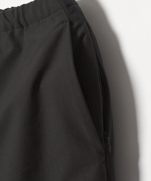 Aer(エアー)の「<Aer x BEAUTY&YOUTH>ユーティリティー ワイド パンツ 撥水 ストレッチ(その他パンツ・メンズ・ブラック/オリーブ・S/M/L)」の15枚目の写真