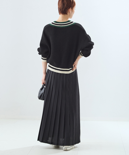 journal standard L'essage（ジャーナルスタンダードレサージュ）の「リネンラインVネックプルオーバー（ニット/セーター・レディース・アイボリー/ブラック・FREE）」の5枚目の写真