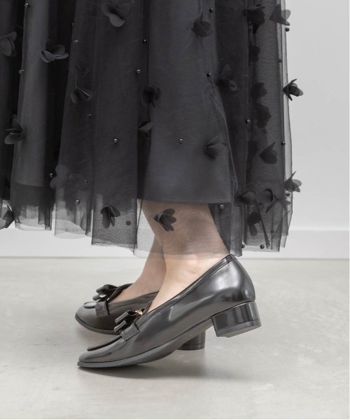 RANDA(ランダ)の「晴雨兼用 クラシックリボンローファー(ローファー・レディース・アイボリー/ブラック/ブラック系その他・L/S/M/LL)」の22枚目の写真