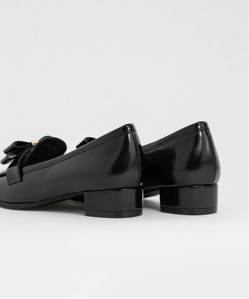 RANDA(ランダ)の「晴雨兼用 クラシックリボンローファー(ローファー・レディース・アイボリー/ブラック/ブラック系その他・L/S/M/LL)」の9枚目の写真