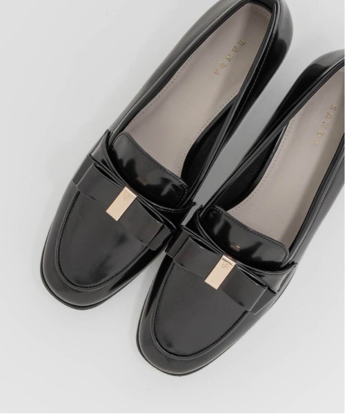 RANDA(ランダ)の「晴雨兼用 クラシックリボンローファー(ローファー・レディース・アイボリー/ブラック/ブラック系その他・L/S/M/LL)」の11枚目の写真