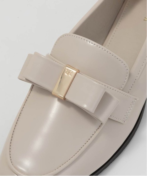 RANDA(ランダ)の「晴雨兼用 クラシックリボンローファー(ローファー・レディース・アイボリー/ブラック/ブラック系その他・L/S/M/LL)」の14枚目の写真