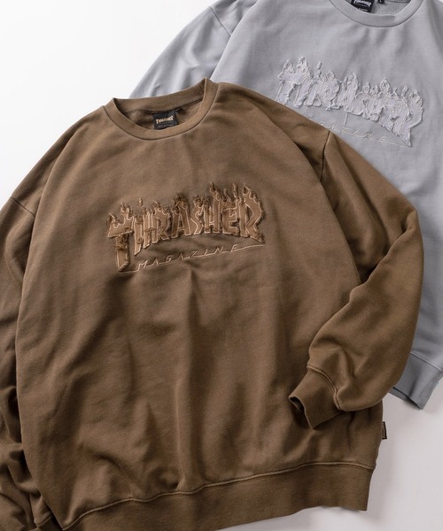 THRASHER（スラッシャー）の「【70】【THRASHER/スラッシャー】ピグメント加工 ダメージデニムロゴ 裏毛 クルーネックスウェット（スウェット・メンズ・ブラウン/ピンク/グレー/チャコールグレー・M/L/XL）」の3枚目の写真