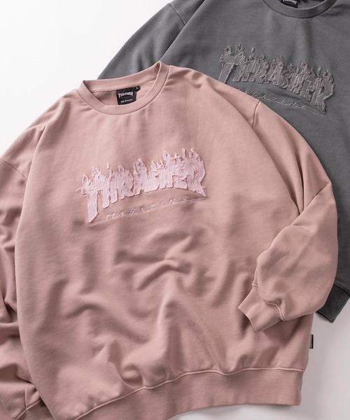 THRASHER（スラッシャー）の「【70】【THRASHER/スラッシャー】ピグメント加工 ダメージデニムロゴ 裏毛 クルーネックスウェット（スウェット・メンズ・ブラウン/ピンク/グレー/チャコールグレー・M/L/XL）」の4枚目の写真