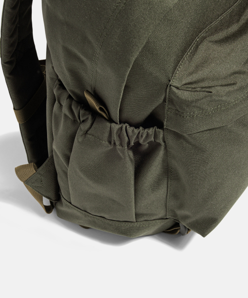 ESPIONAGE（エスピオナジ）の「Utility Daypack Olive（バックパック/リュック・メンズ・その他・ONE SIZE）」の9枚目の写真