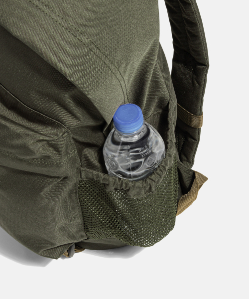 ESPIONAGE（エスピオナジ）の「Utility Daypack Olive（バックパック/リュック・メンズ・その他・ONE SIZE）」の10枚目の写真
