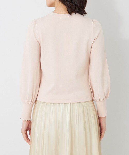 TO BE CHIC(トゥー ビー シック)の「フロントラッフルフリル ニット(ニット/セーター・レディース・ブラック/オフホワイト/ピンク系その他2・40)」の7枚目の写真