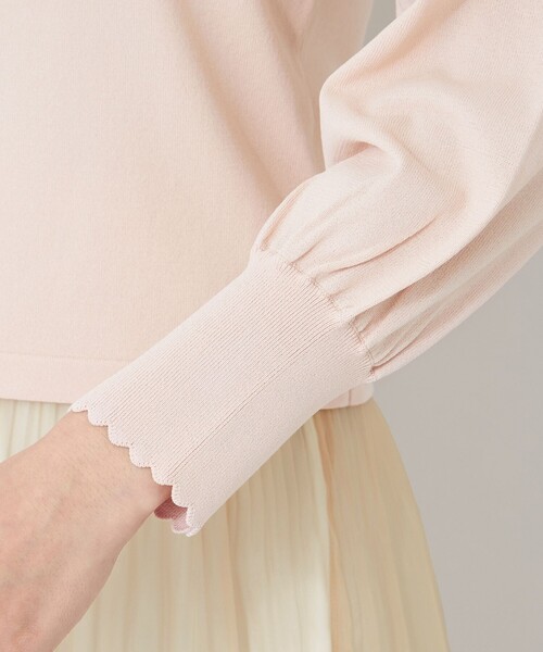 TO BE CHIC(トゥー ビー シック)の「フロントラッフルフリル ニット(ニット/セーター・レディース・ブラック/オフホワイト/ピンク系その他2・40)」の5枚目の写真