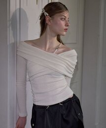 ROSEFRANTZ（ロゼフランツ）の「Cross Off Shoulder Knit [Cream]（ニット/セーター）」