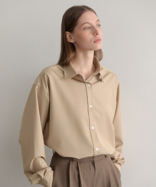LENAV(ルナブ)の「オフィスシャツ(ベージュ)(ビジネスシャツ・レディース・その他・SMALL/MEDIUM)」の2枚目の写真