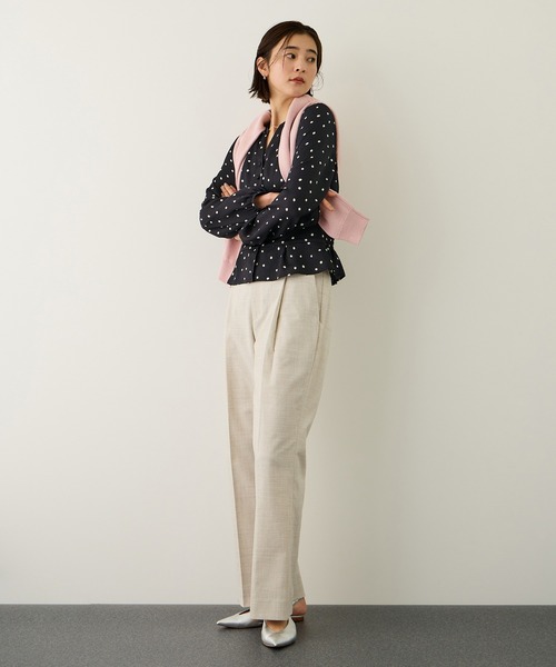 ROPE'（ロペ）の「ドットプリントペプラムブラウス/イージーケア（シャツ/ブラウス・レディース・ネイビー/ベージュ・38）」の5枚目の写真