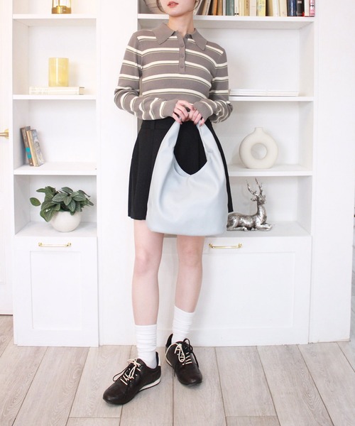 Reurie'（レウリィ）の「ボーダーポロニット / 長袖 配色 カジュアル ノームコア 韓国 バイカラー 水色ニット ブルーブラウン（ニット/セーター・レディース・グレー/ブルー・FREE）」の22枚目の写真