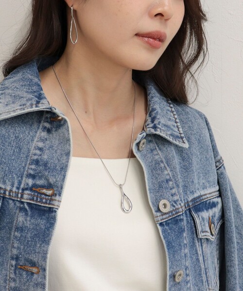 fredy emue（フレディエミュ）の「ステンレスドロップトップネックレス（ネックレス・レディース・シルバー/ゴールド・FREE）」の4枚目の写真