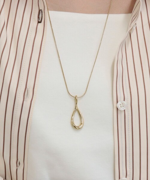 fredy emue（フレディエミュ）の「ステンレスドロップトップネックレス（ネックレス・レディース・シルバー/ゴールド・FREE）」の6枚目の写真
