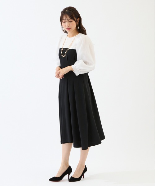 Rose Tiara(ローズティアラ)の「【接触冷感/シワになりにくい】配色切替プリーツワンピース(ワンピース・レディース・ブラック・42/46/38)」の4枚目の写真