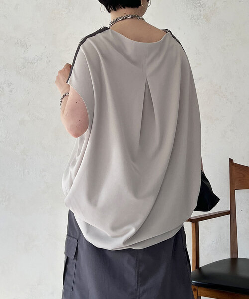 un dix cors(アンディコール)の「サイドラインドルマンプルオーバー(Tシャツ/カットソー・レディース・アイボリー・FREE)」の3枚目の写真